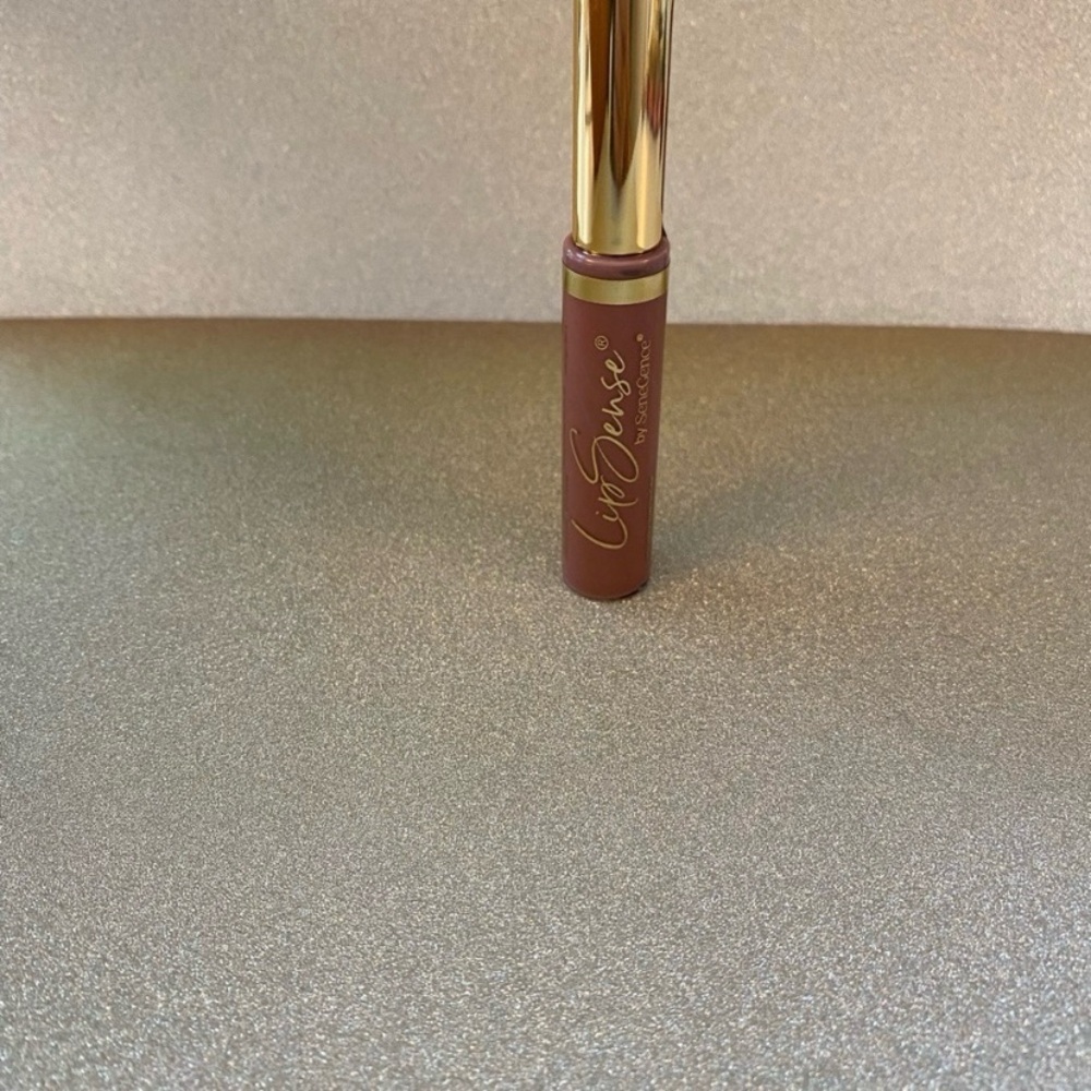 LipSense Rose Quartz Lipstick - Soft Pink Shade - Picture 2 of 4